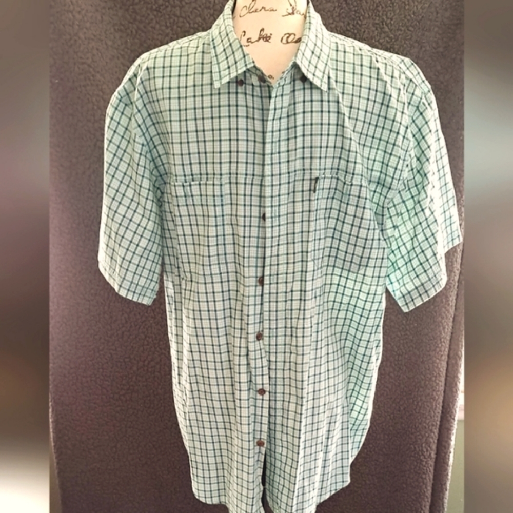 GH BASS & CO button up shirt
